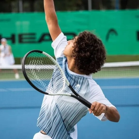 Comment réussir son service au tennis