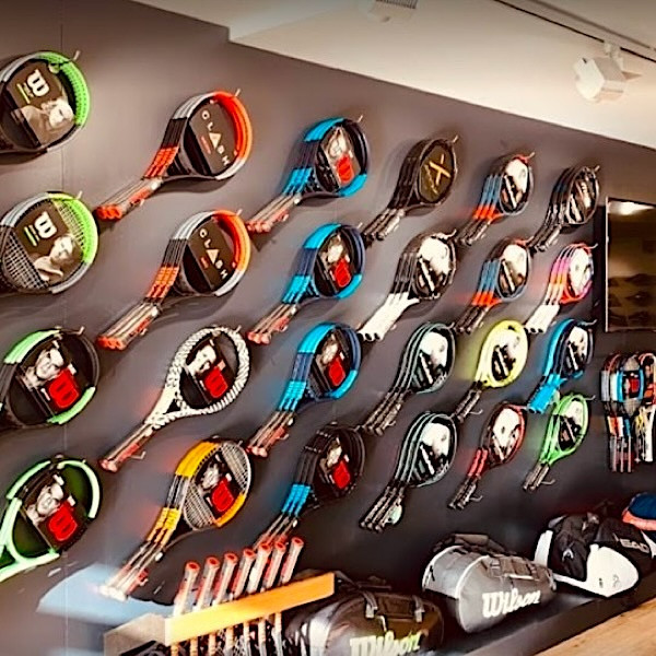Découvrez comment un magasin de tennis en ligne révolutionne l’équipement des passionnés